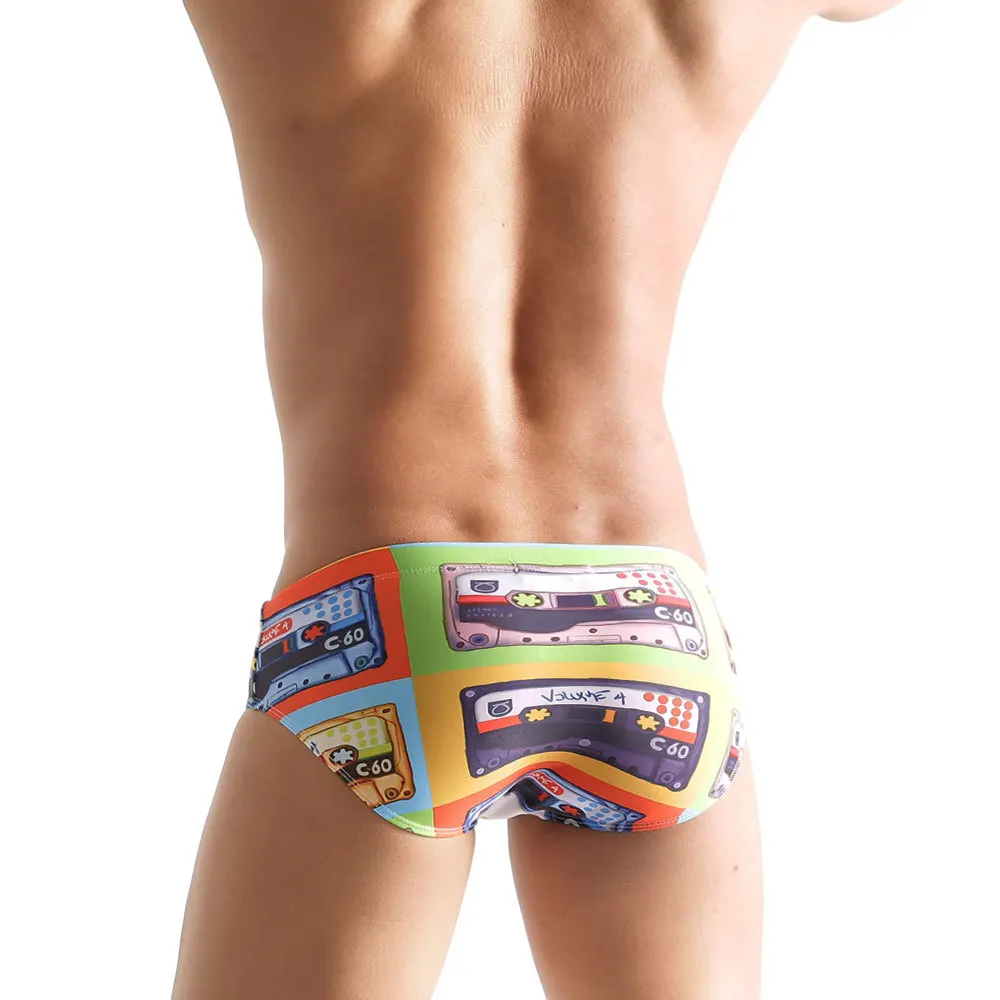 กางเกงขาสั้นผู้ชายกางเกงชั้นในพิมพ์ลายเทปย้อนยุคพร้อมกางเกงว่ายน้ําเซ็กซี่ป้องกันแสงขนาดถ้วยใหญ่