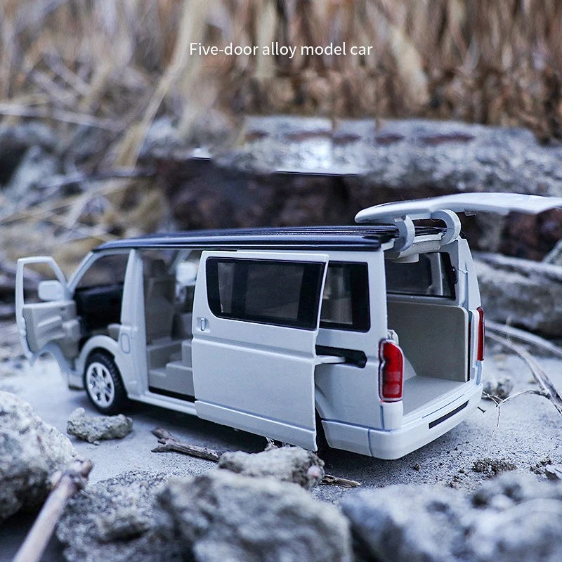 Diecast 1:32 Scale Hiace Simulation Alloy MPV Car Model Static Souvenir Display Boy Gift Collection Vehicle Toy Decoration