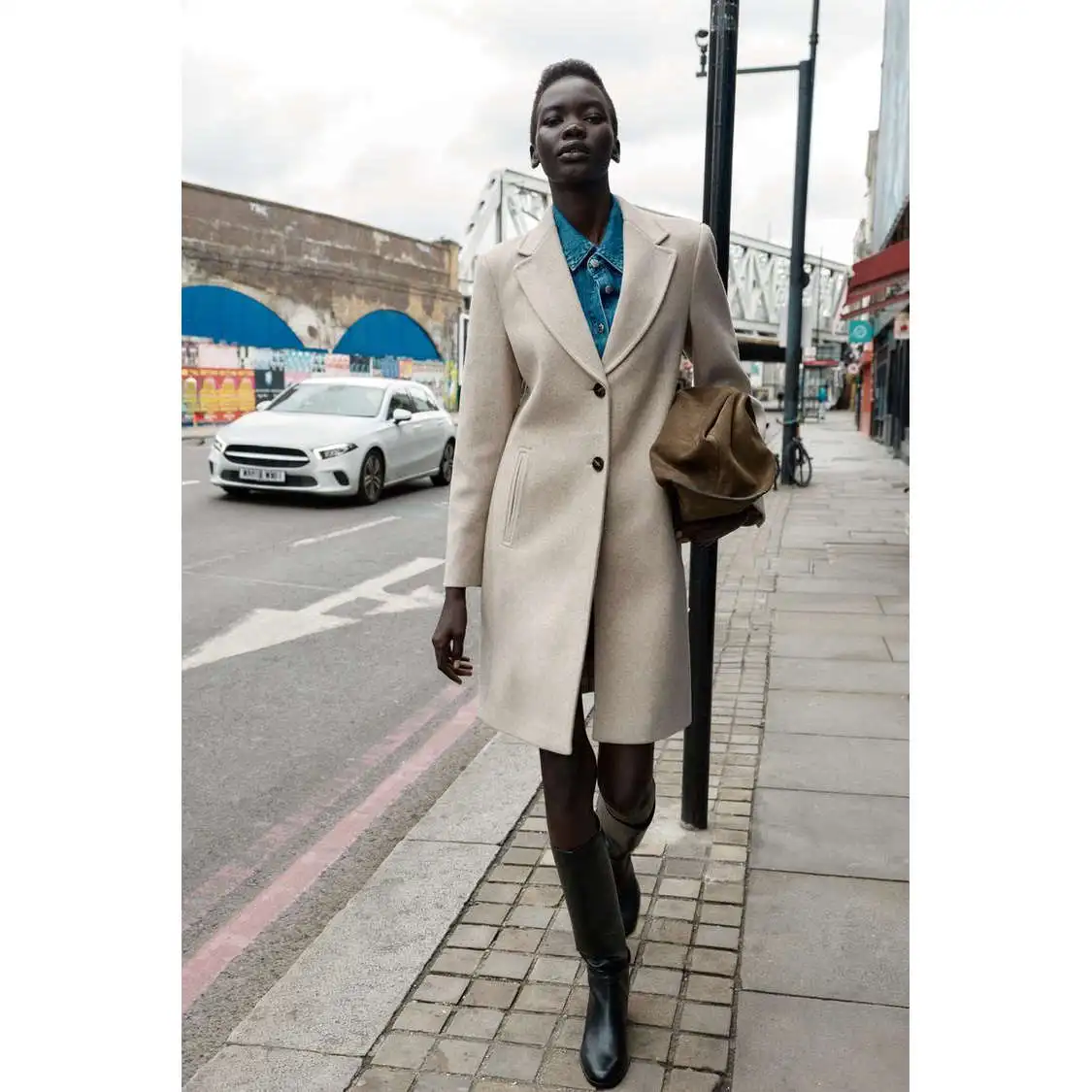 

ZBZR Faionable Women's Long Sve Soft oulder Padded Coat Autumn New Sle Commute Straight Cut Mid-Length Single Button