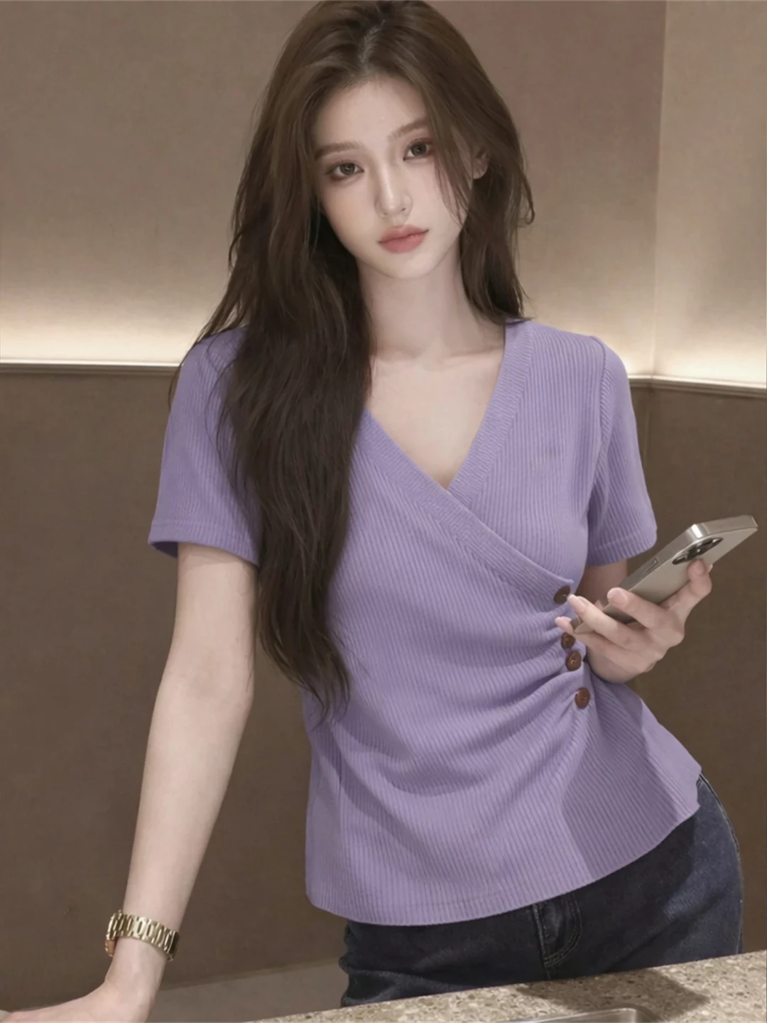 

Slimming V-Neck Ice Silk Short Sleeve Knitwear Fashionable Summer Shirt Korean Style Straight Cut Single Color Poetess Lin