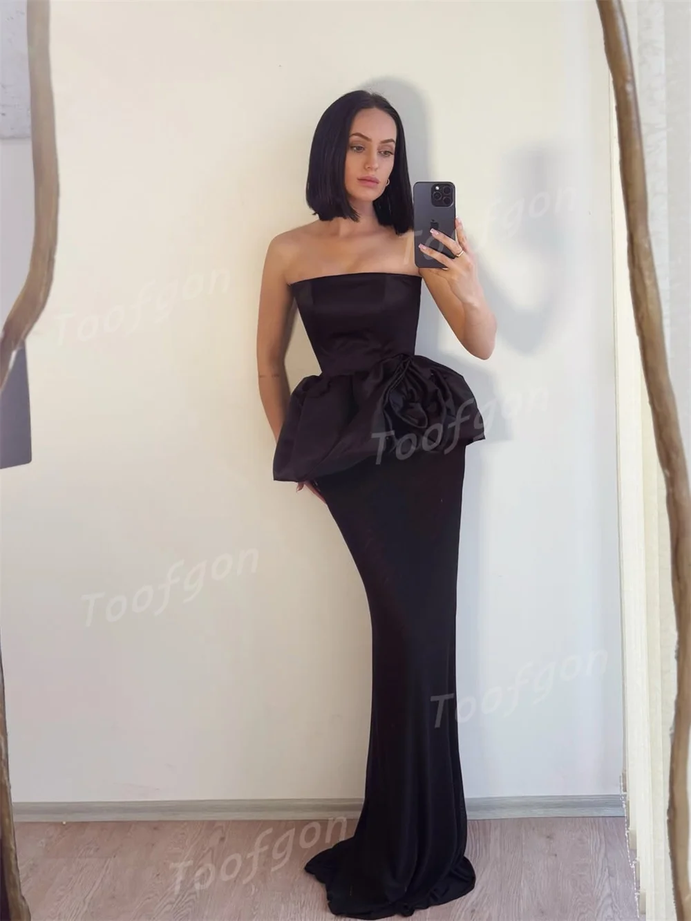 Toofgon Abiti da ballo moderni in raso nero Abiti da sera a sirena Abiti da spettacolo per eventi per donne 2026 personalizzati