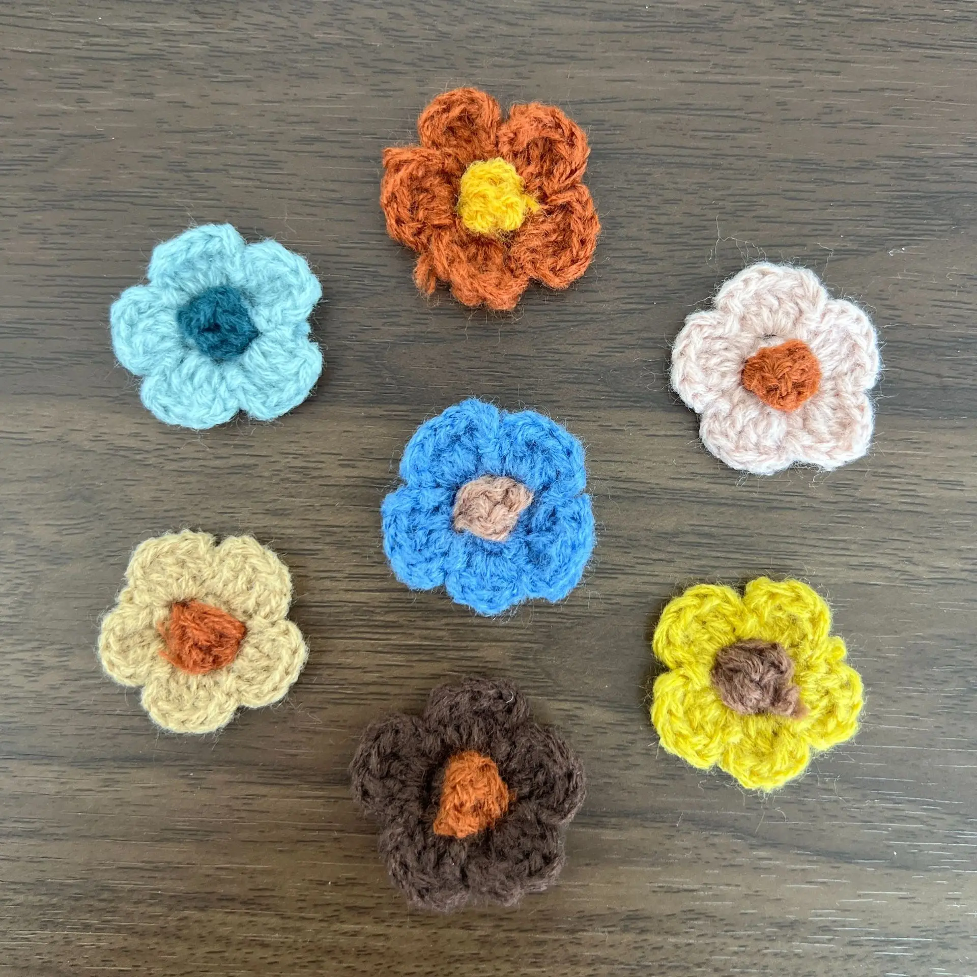 Brooch Pin DIY Accessory Knitted Yarn Floral Craft Supply for Hair Clip Apparel Shoes Socks Decoration Colorful Lightweight