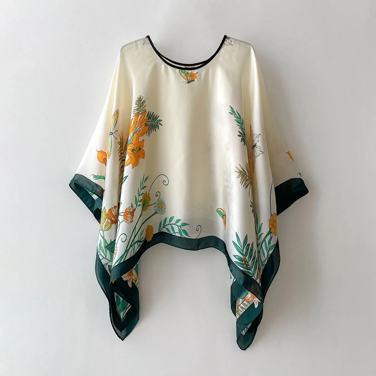 

2025 New Silk Scarf 110x110cm Luxury BrandDesigner Pullover Scarf Print Head Large Handkerchief Hijab Shawl Women Bandanna Foula