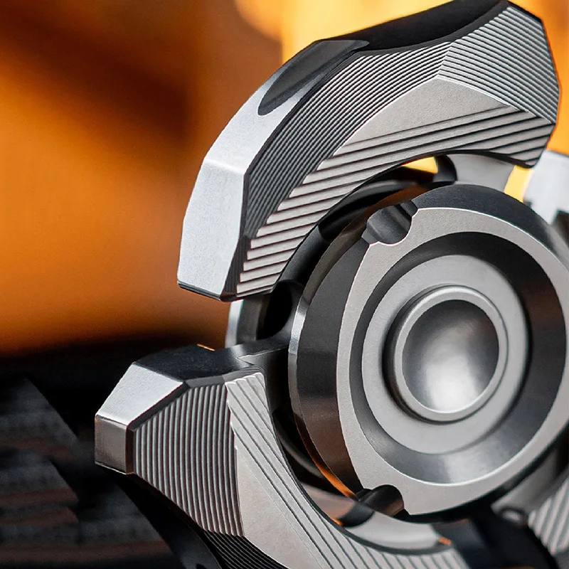 DJG EDC 스핀틱 스피닝 피젯 스피너 티타늄 성인용 스트레스 해소 장난감 피젯 토이 삼엽 자이로스코프