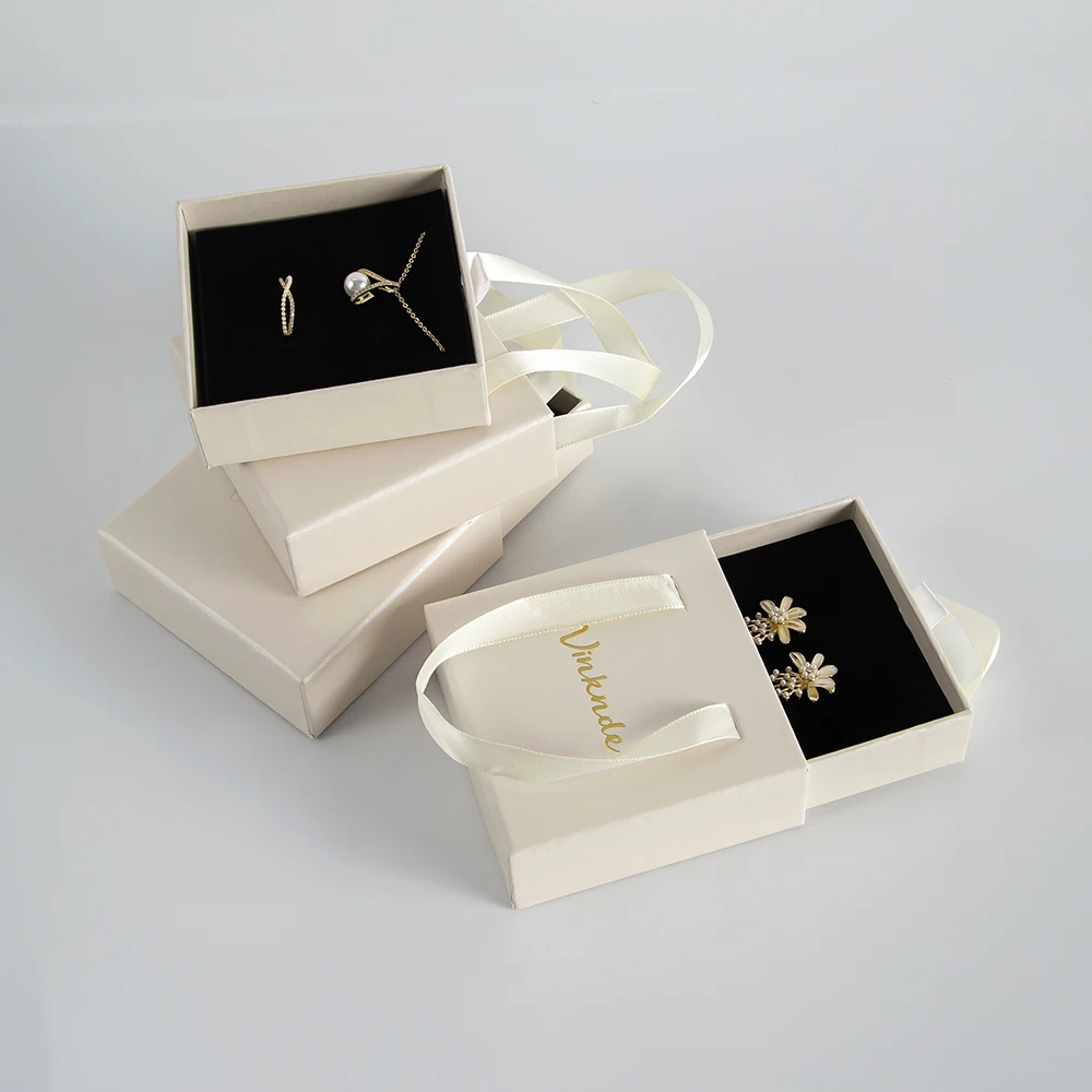 100pcs Custom Beige Jewelry Box Luxury Cardboard Drawer Tote Storage Box with Handle Necklace Ring Earring Box With Your Logo