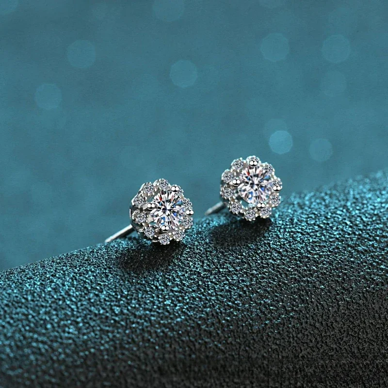 

0.6-1ct Moissanite Platinum Stud Earrings for Women, Four Claw Setting Pt950 Diamond Round Bag Earrings Wedding Fine Jewelry