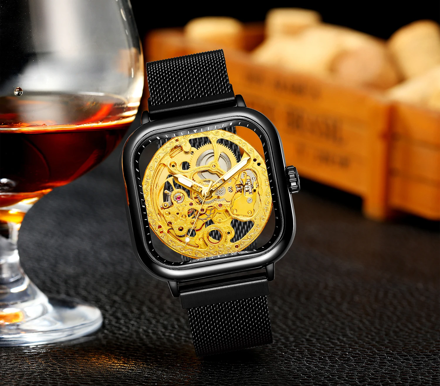 FORSINING 刻印メンズブラックゴールデン自動スケルトン機械式時計発光針中空彫刻メッシュスチールバンド男時計