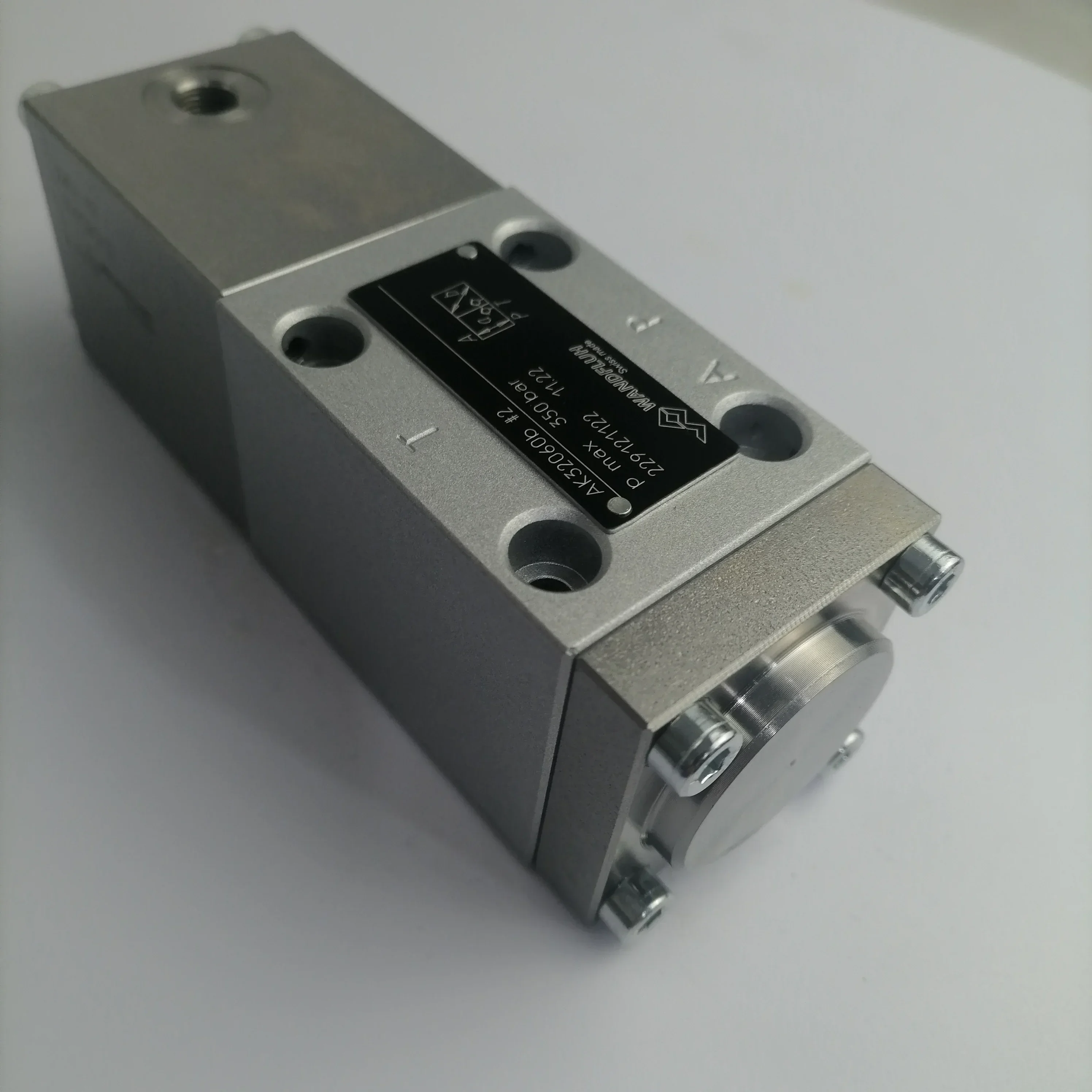 WANDFLUH Válvula de asiento AK32060b