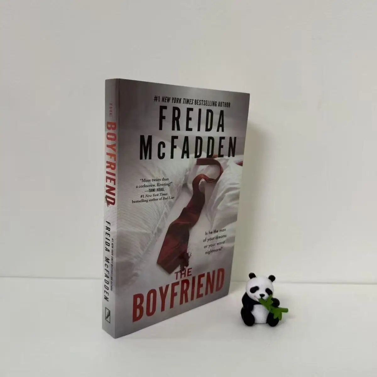 The Boyfriend By Freida McFadden Paperback Book in English