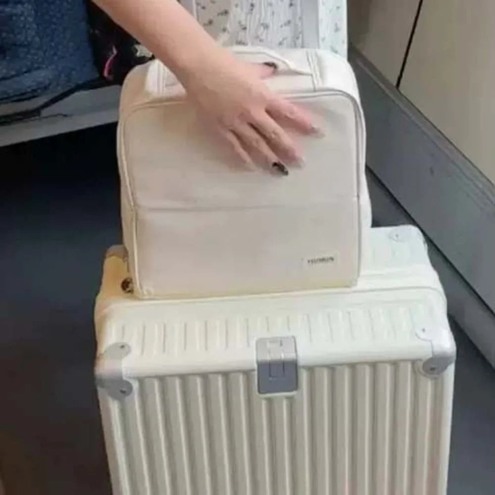 

PU Standable Vertical Makeup Bag with Mirror Anti-splash Water Travel Toiletry Bag Polyester Thickened Make Up Pouch Bag