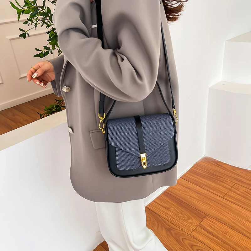 

2024 New Fashion Vintage Large Capacity Leather Bags Multi-function Women's Shoulder Bag High Quality Commuter Underarm Bags