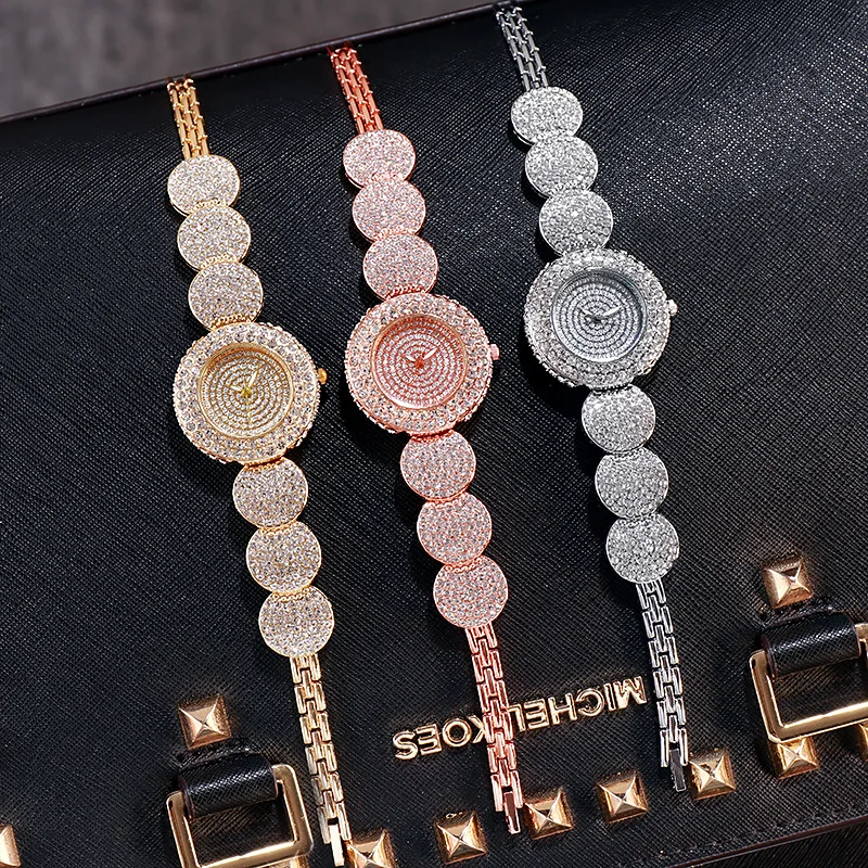 Guarda le donne Full Iced Out orologio da polso con strass dorati orologi semplici da donna semplice vendita calda Fashion Girl Gift Reloj Mujer Relogio