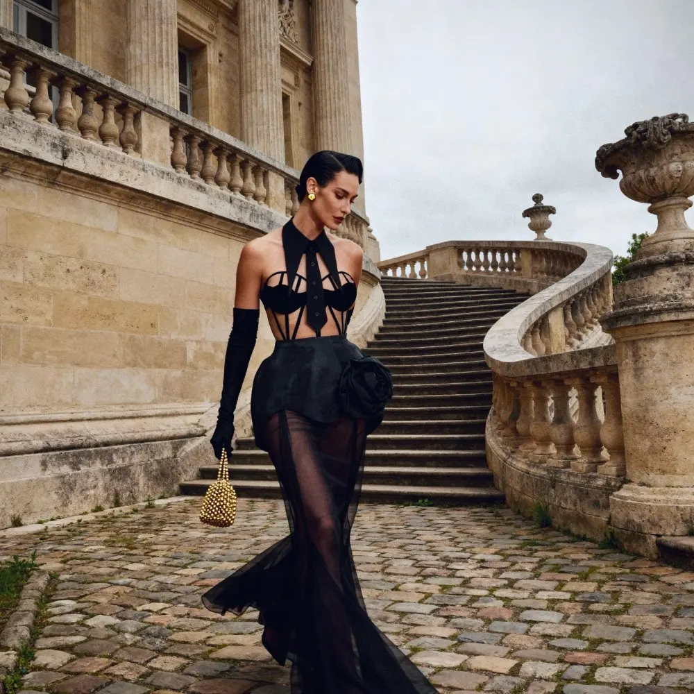 

Gothic Black Avant‑Garde Half Skirt Aso Ebi Asymmetrical Design with Sculptural Rose, High Slit Layered Sheer Tulle Train