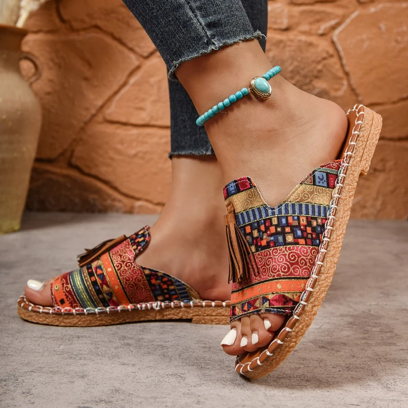 أحذية أطفال مسطحة جديدة مريحة وخفيفة الوزن لصيف 2025، شباشب غير رسمية عصرية متعددة الاستخدامات للشرفة الخارجية