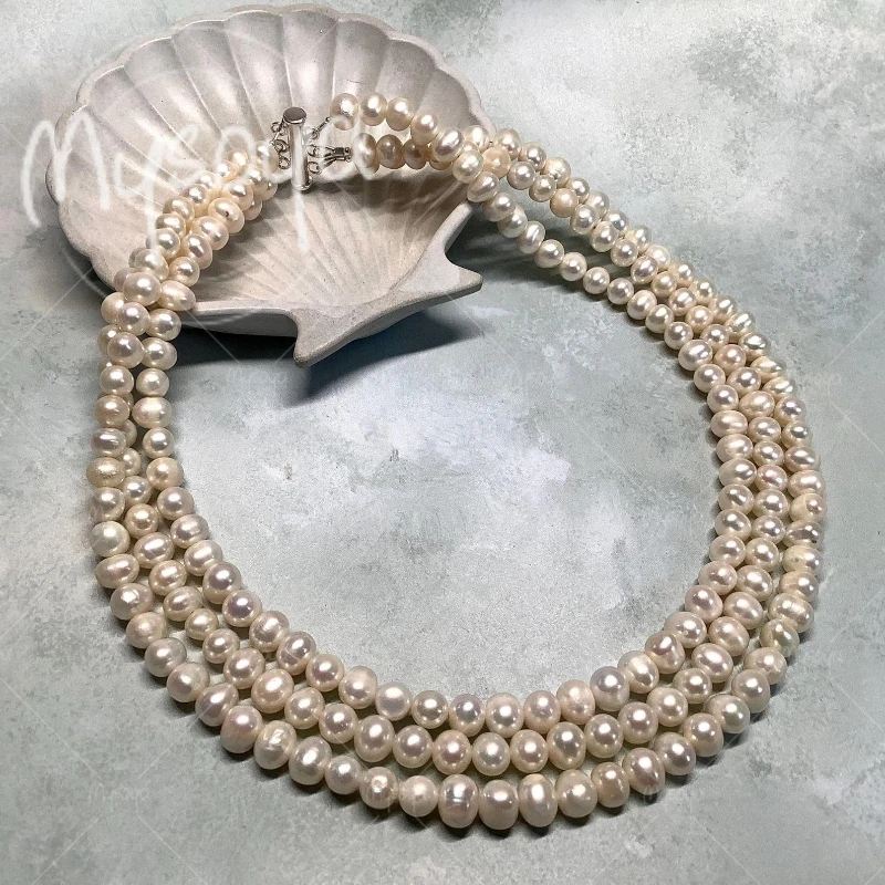 

MYSOYA 6-7mm Three-layer White Freshwater Pearl Necklace for Mom/ Girlfriend, Suitable for Wedding/ Birthday Gift A0629