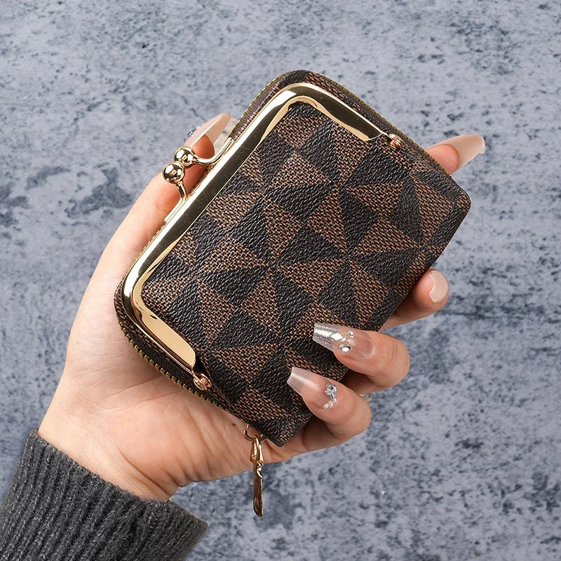 

Cross border European and American women's wallet new printed women's short clip zero wallet 30% off versatile women's student w