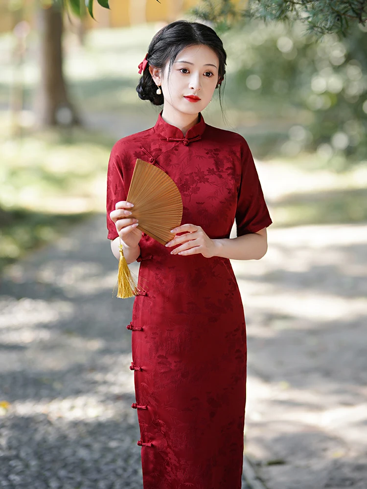 

Красное традиционное китайское платье-миди с открытым воротником, цельное, для молодых студенток, винтажное, с высоким разрезом, для повседневной носки