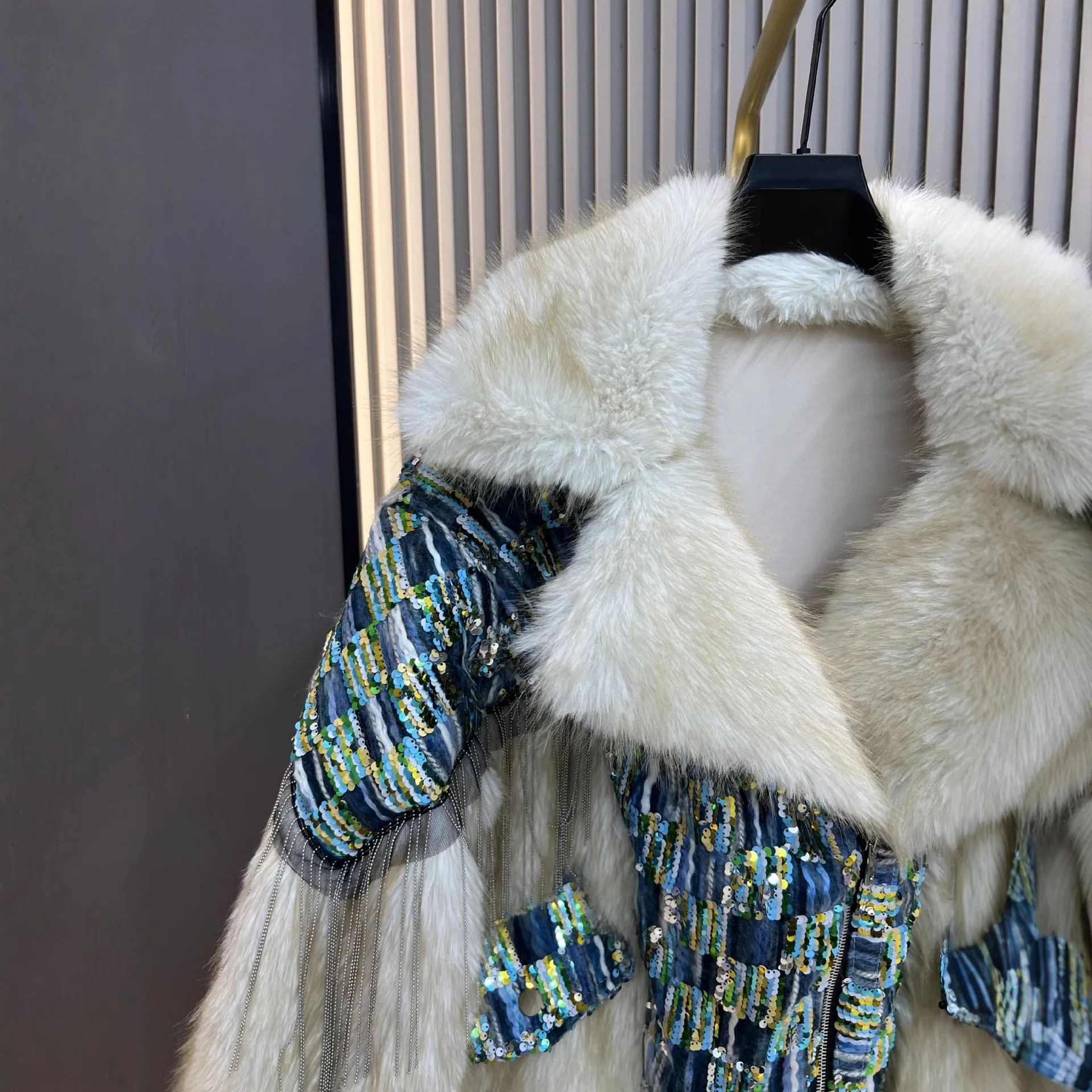 Kurtka zimowa 2025 z imitacji futra lisa, styl koreański, luźny krój, modny płaszcz z cekinami, elegancki, casualowy, zapinany na zamek, wełniany, jednoczęściowy, jaquetas