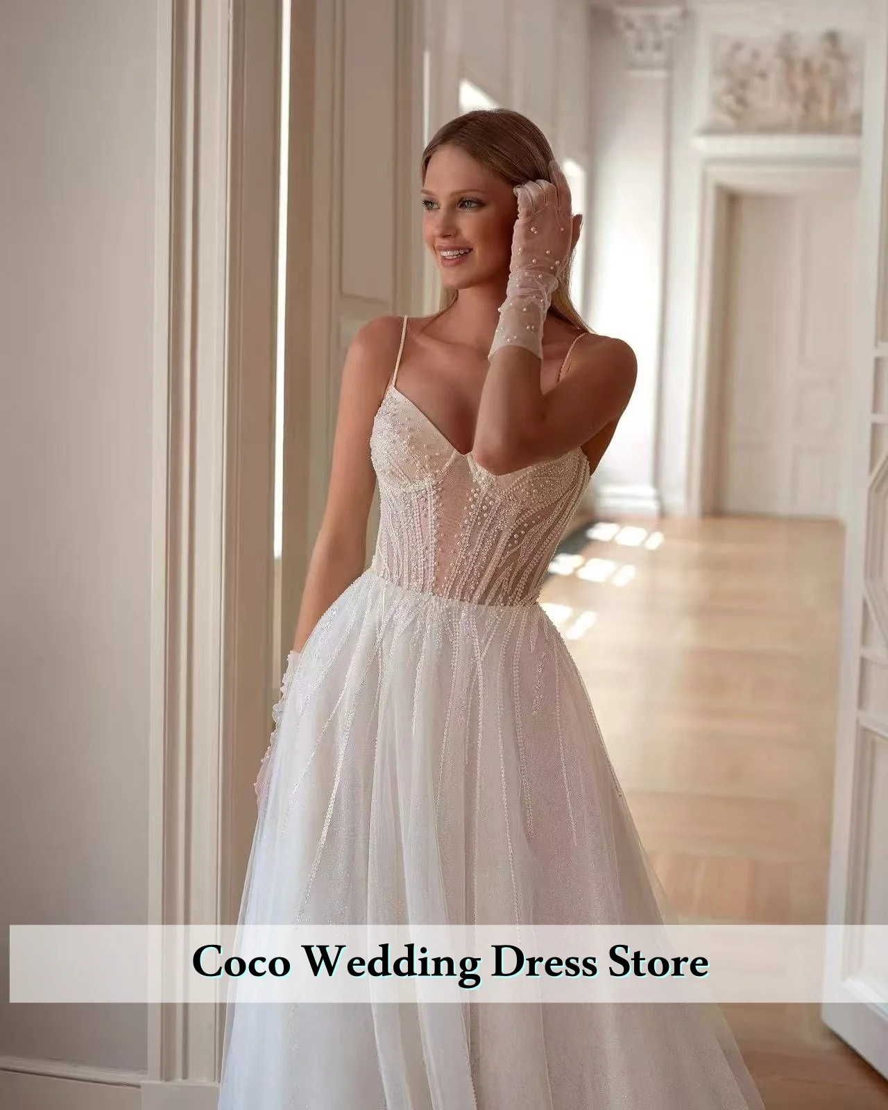 Customized  Elegant Spaghetti Straps Wedding Dresses For Women Illusion Lace Appliques Goddess Bride Tulle Robe De Mariee