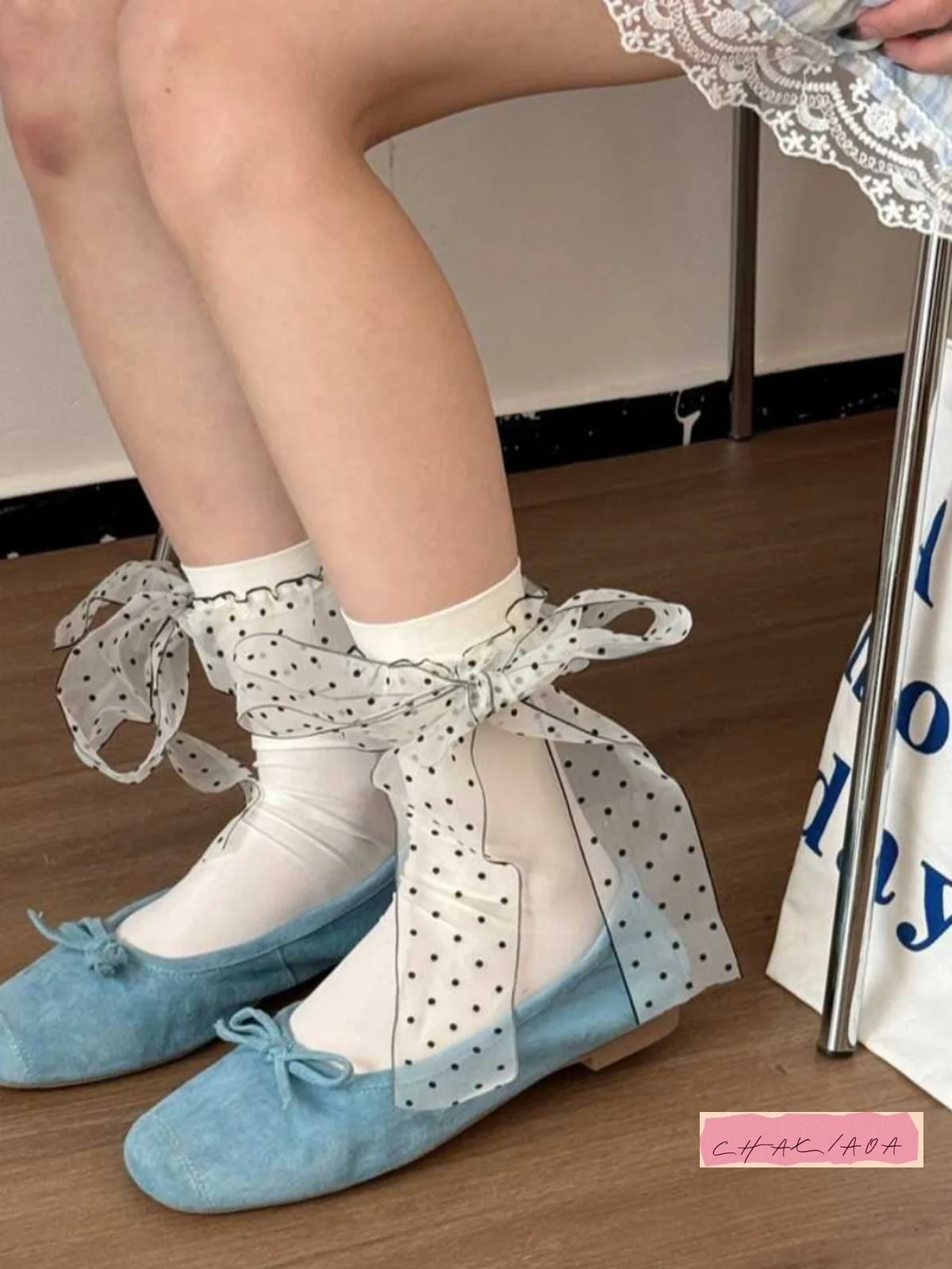 Japońskie słodkie i urocze skarpetki w stylu JK, proste, uniwersalne, z koronką, w kropki, z koronkowym paskiem, lolita, skarpetki do połowy łydki, średniej długości, dla dzieci.