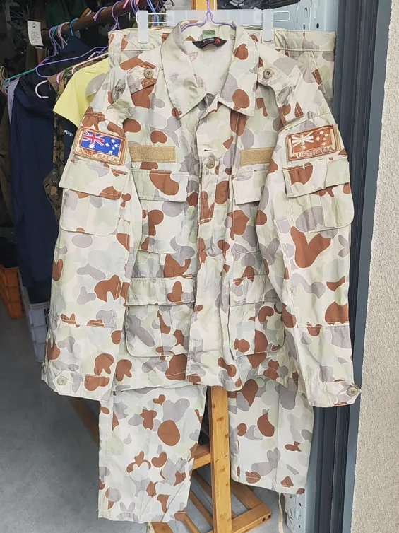 

Australian Camouflage Desert Uniform DPDU Include Jacket Pants