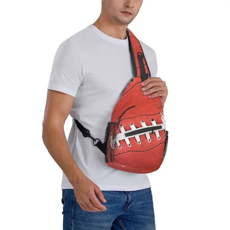 American Football Laces Sling Crossbody zaino uomo Custom Soccer Sport Pattern borsa a tracolla sul petto per viaggi escursionismo Daypack