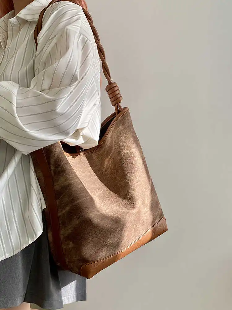 

High-end Vintage Women's Tote Bags New Large Capacity Versatile Commute One Shoulder Bags Casual Student Underarm Bags