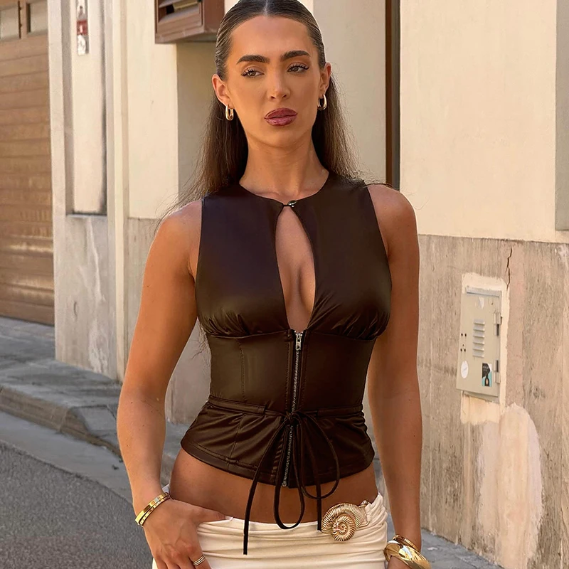 CUTENOVA المرأة بلون مثير فو بولي Leather الجلود الجوف خارج الجولة الرقبة أكمام سستة التعادل الخصر تانك القمم موضة الشارع تانك