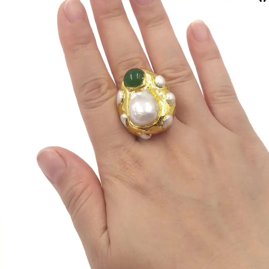 

WT-MPR145 Exquisite Green Jade And Pearl Big Brass Opeaning Ring For Unisex Cocktail Party Jewelry Fine Decorative