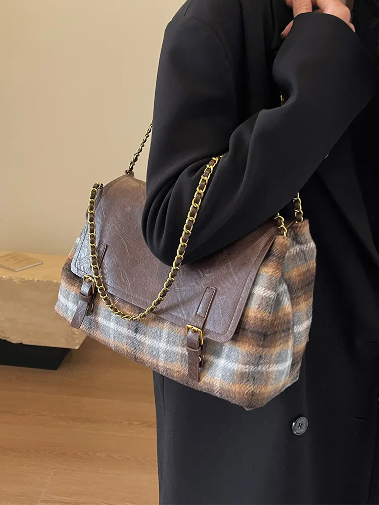 Autumn Winter Tweed Tote Bag 2023 Trendy Plaid Patchwork Leather Women Chains Shoulder Pack Large Capacity Handbag Female