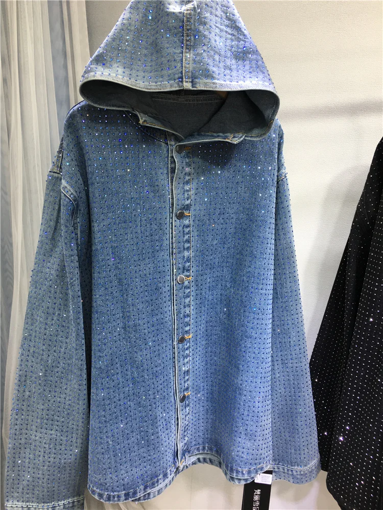 Giacca nera con strass pesanti da donna Cappotto con cappuccio di media lunghezza allentato blu denim lucido Giacca di jeans versatile monopetto