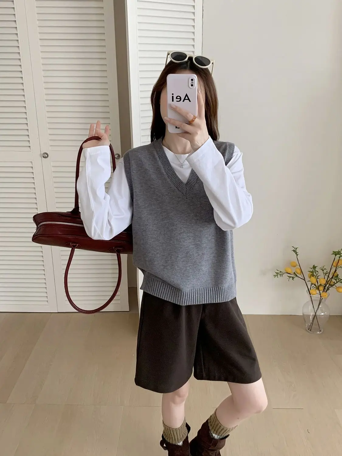 ベスト チョッキ 薄手 レディース 女性用 冬 夏 トリミング ニット ティアード 軽量 アーティスティック ウルジャン 柔軟 シック スイート OL