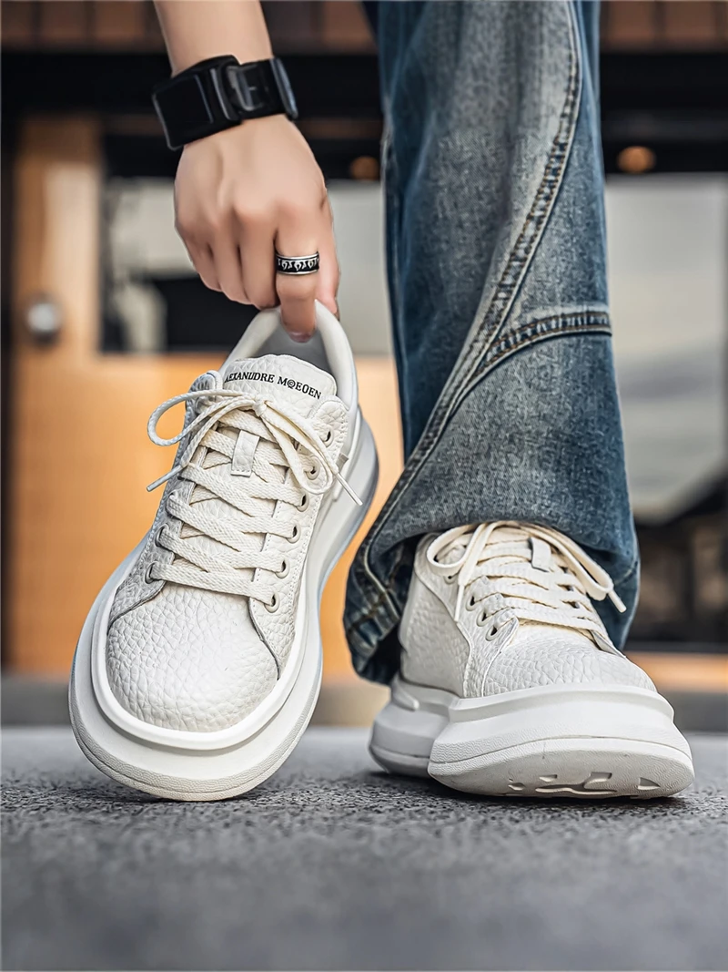 

Casual Men's Shoes Summer Trendy Brand High-End Versatile Leisure Board Shoes Men's Sports Thick Bottom Heightening White Tre...
