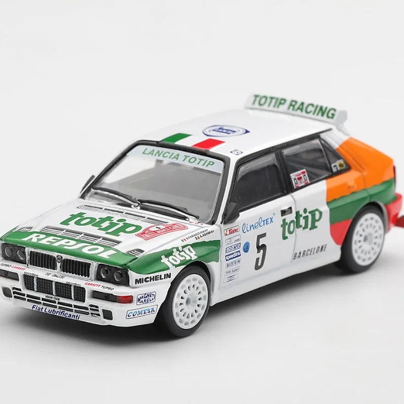 MINIGT 1:64 Lancia Delta HF Integral Die Casting Alloy Simulation Car Model for Boys as a Birthday Gift Souvenir.