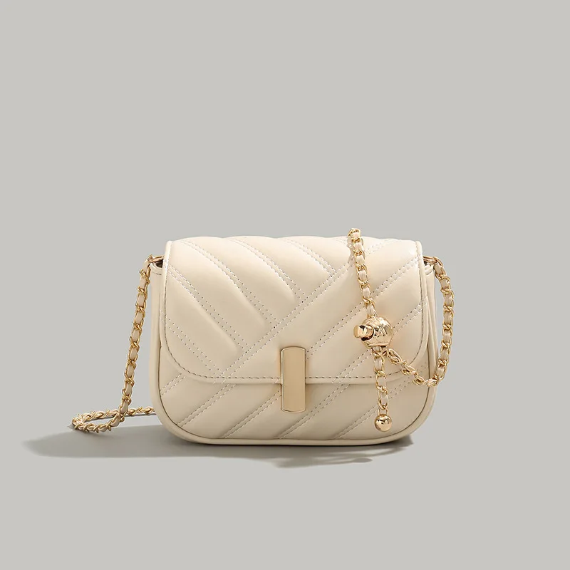 

Xiaoxiangfeng Golden Ball Rhombus Chain Bag