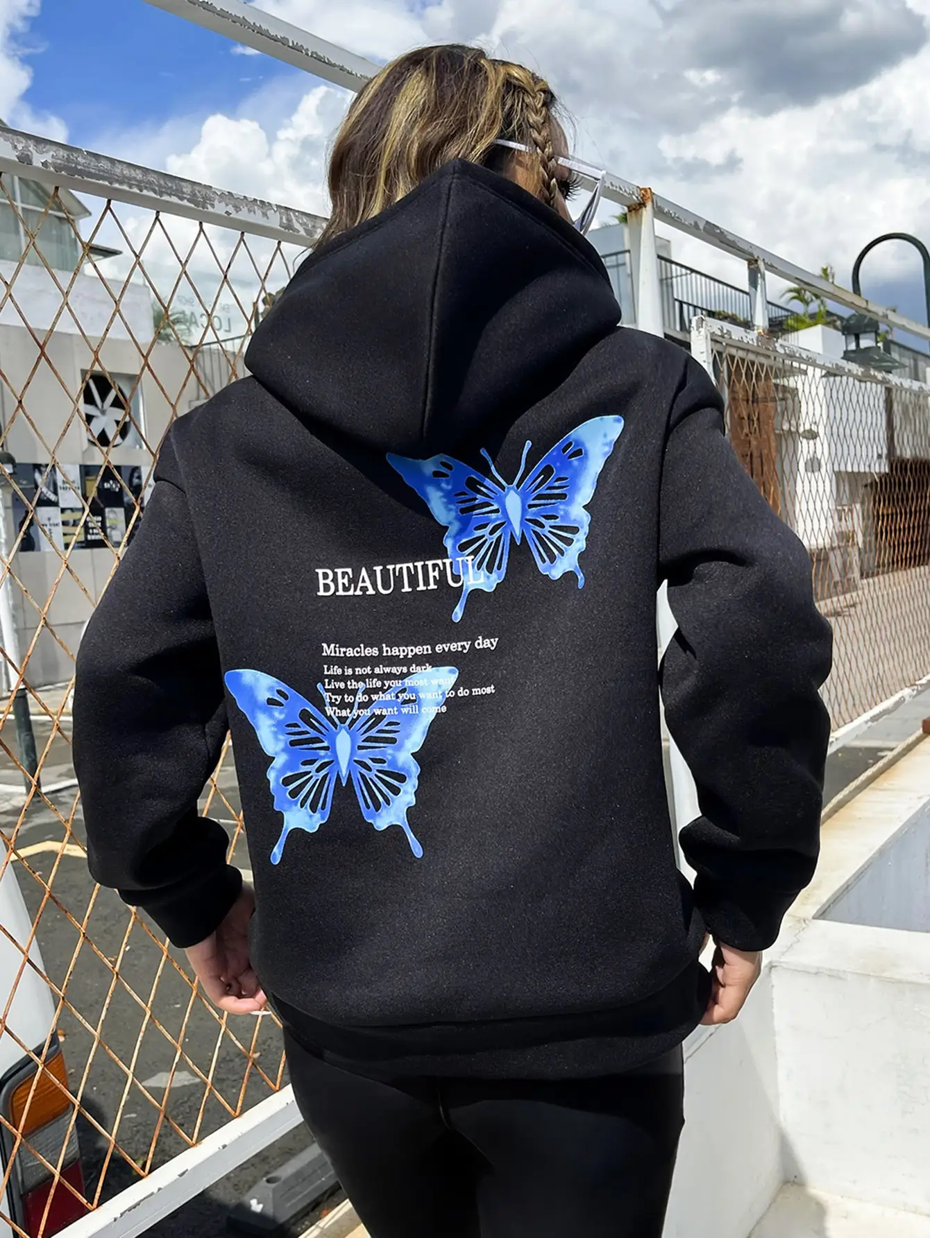 Blue Butterfly Art Letter Slogan Design Women Hoodie Autumn Pocket Hoody Fashion New Streetwear Hip Hop Comfortable Pullovers