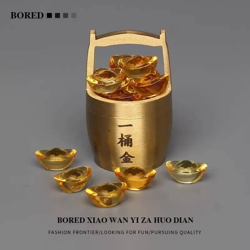 Take a bucket of gold with you! Creative wealth-bringing decorative small ornaments crafted from ten thousand taels of gold