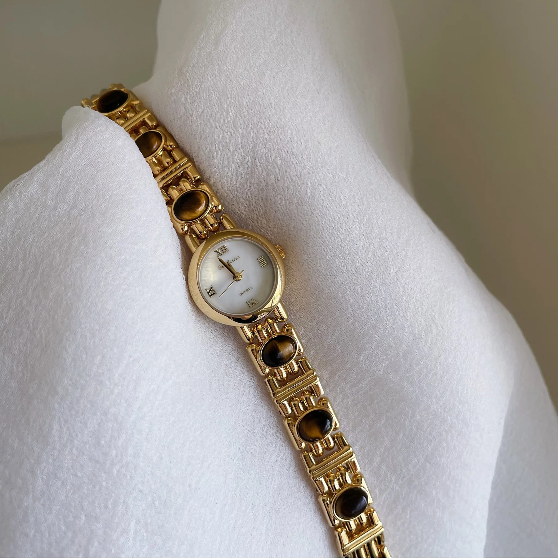 NEW Elegant Retro Watch Women Natural Brown Gemstone Jade Waterproof Round Dial Quartz Watch Female Bracelet Accessories Gift