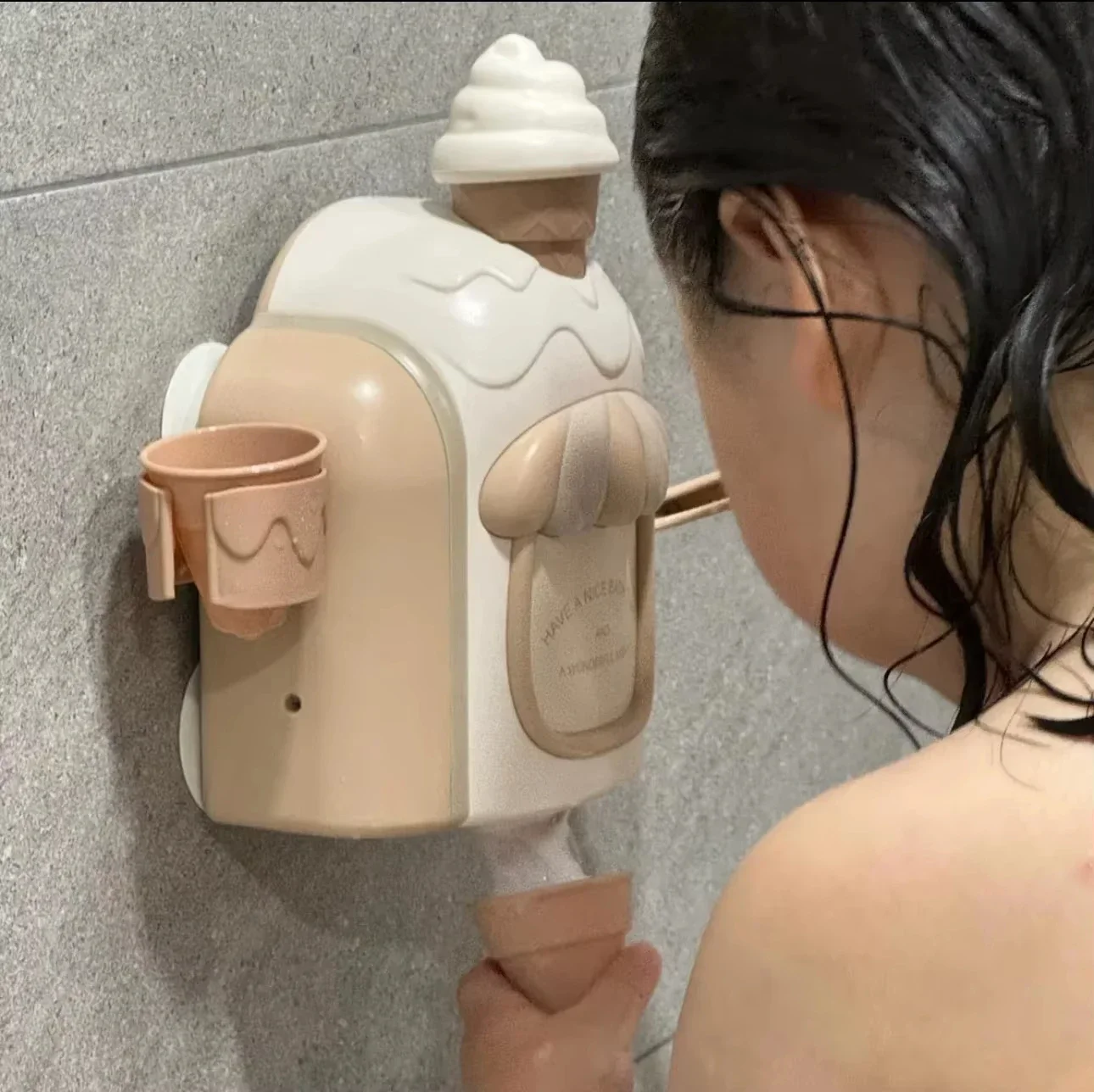 

Ice Cream Foam Maker Bath Toys Set Fine Motor Skills Shower Gel Foamer for Boys Girls Kids Ages 4-8 Water Bathroom Toy