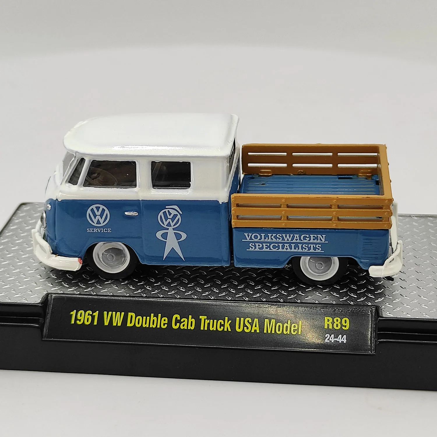 ダイキャスト M2 1/64 スケール 1961 VW トラック合金車モデルグッズおもちゃギフトお土産ディスプレイ飾り