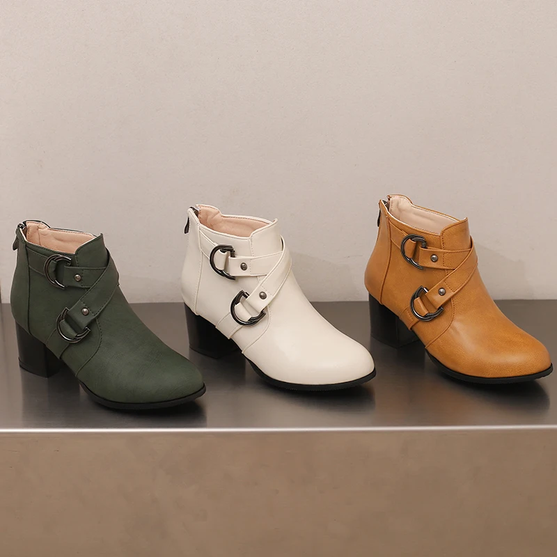 حجم كبير الصليب الرجعية مشبك معدني برشام عودة زيبر شتاء جديد أفخم الأحذية الداخلية موضة كعب خشن أحذية بوت قصيرة