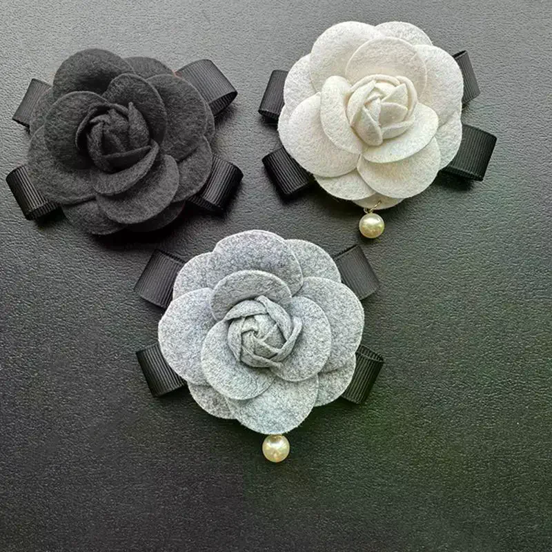 Elegant Women Girls Fashion Clothing Plaid Camellia Brooches Badges Classic Lady High Quality Partgy Wedding Pins Accessories