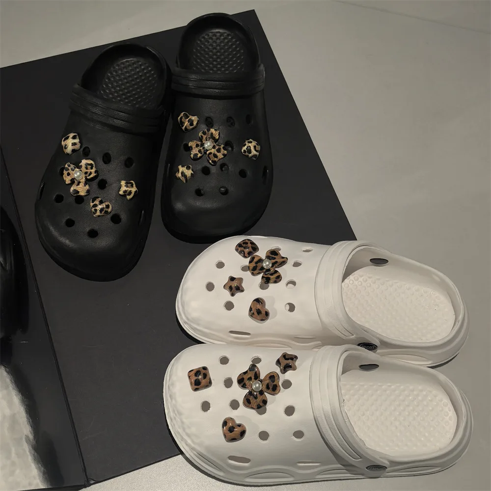Fashion Unique Design Flower Leopard print style DIY accessories  PVC Praise Shoe charmas clow for clogs Slides Gift Idea