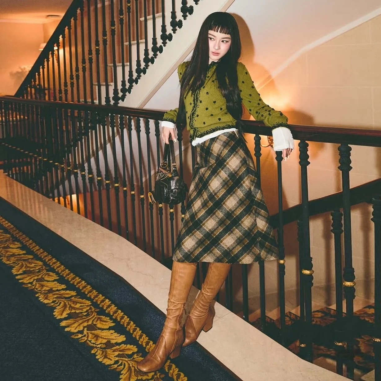 Handmade Beaded Woolen Knitted Sweater French Sle Spring 2026 Glitzy Sparkling Drill Embellied Nude Color Women's Cardigan