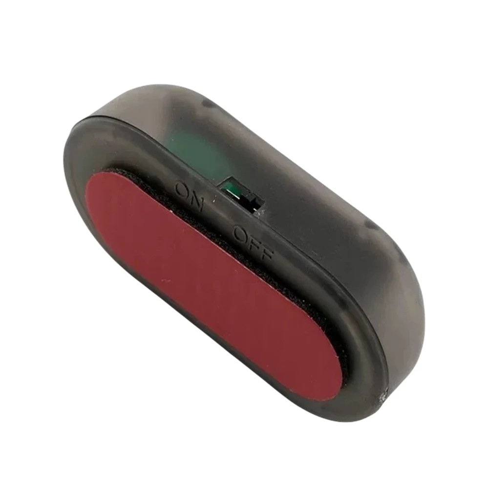 Luz de seguridad falsa para coche con energía Solar, luz azul/roja, luz intermitente LED, luz de seguridad falsa, luz de advertencia LED de coche simulada