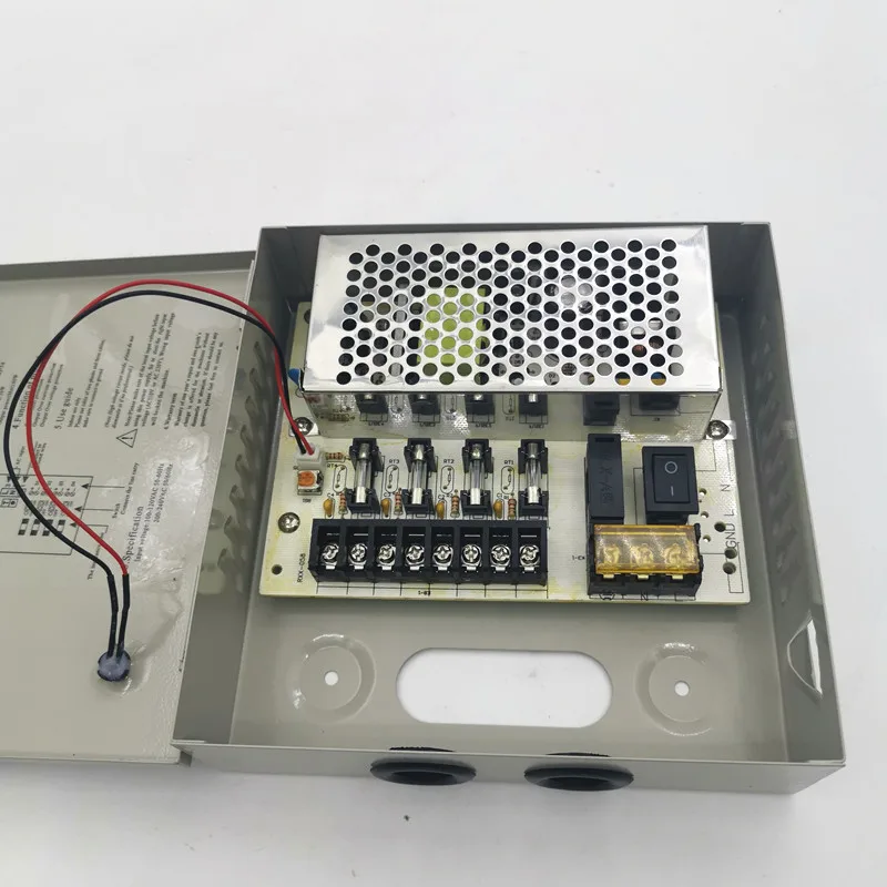 DC12V 5A Fused 4 Channel CCTV power supply switch box for surveillance camera Security output 60W, 4 port CE, LVD Approved