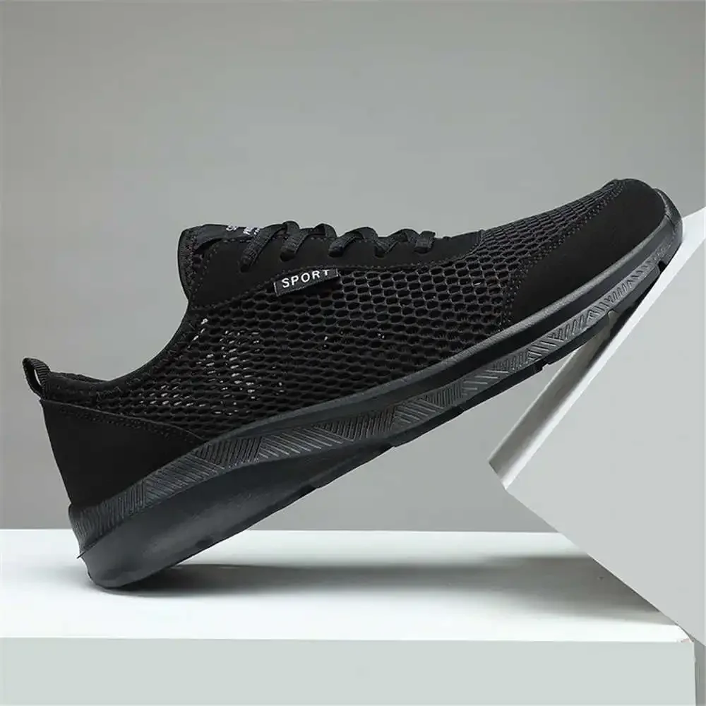 Super Lightweight Size 43 Trainers Men Designer Luxury Tennis Shoes Sneakers Fashion Men Sports Tens Special Luxe Leading