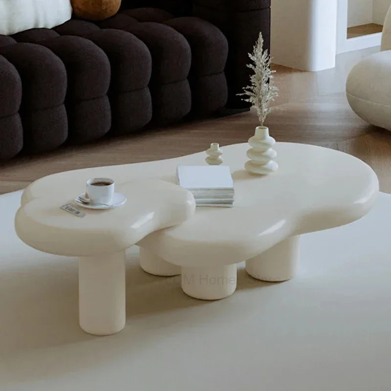 Moderne Wohnzimmer-Café-Tische für Café-Möbel, unregelmäßiger weißer Couchtisch, kreative Creme-Serie, gehobene große Couchtische