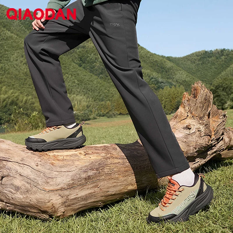 

Мужские уличные брюки QIAODAN, зимние, на флисовой подкладке, теплые, повседневные, прямого кроя, спортивные штаны, новинка 2025 года, мягкие длинные брюки QXEYK3254095R