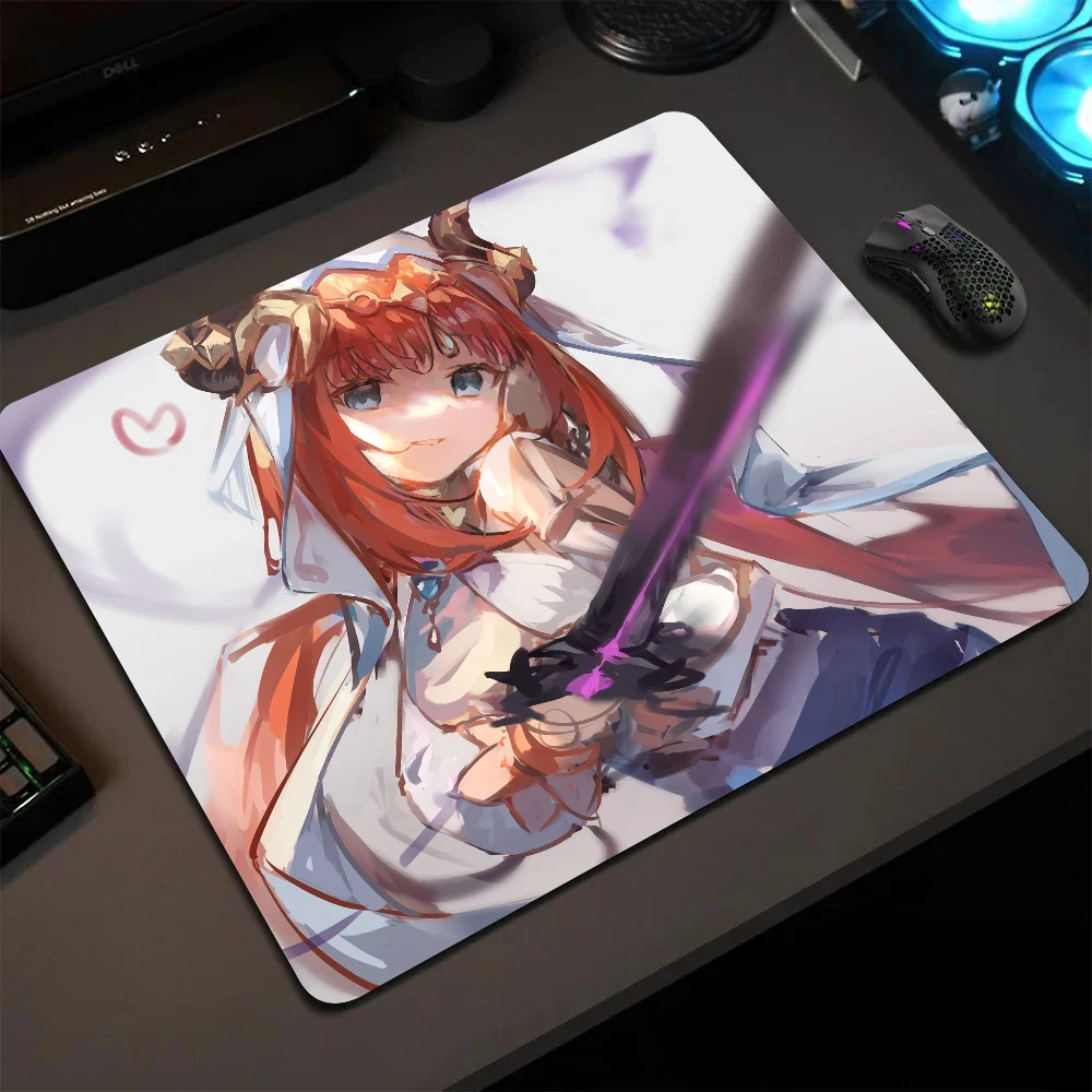 

Nilou Genshin Impact Mousepad Small LockEdge Mouse Pad For Gamers Computer Desk Pad Rectangular Anti-slip Rubber